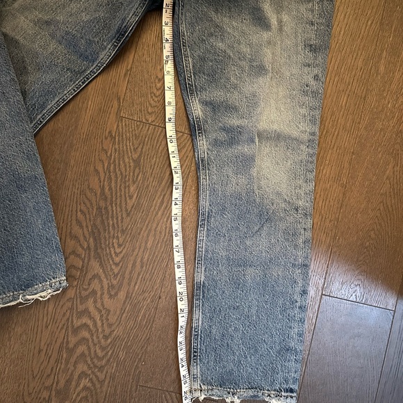 Beautifully crafted Agolde Riley jeans size 26. In great condition just too sm. - Picture 4 of 8
